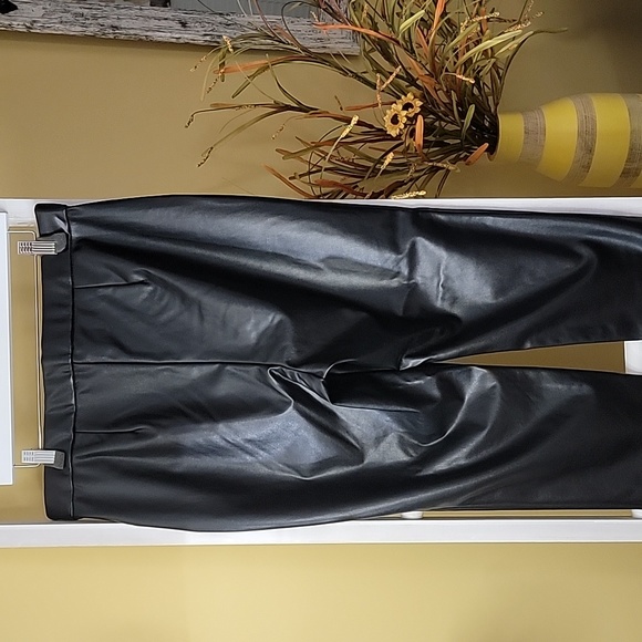 Michael Kors Faux Black Leather Pants - Picture 5 of 11